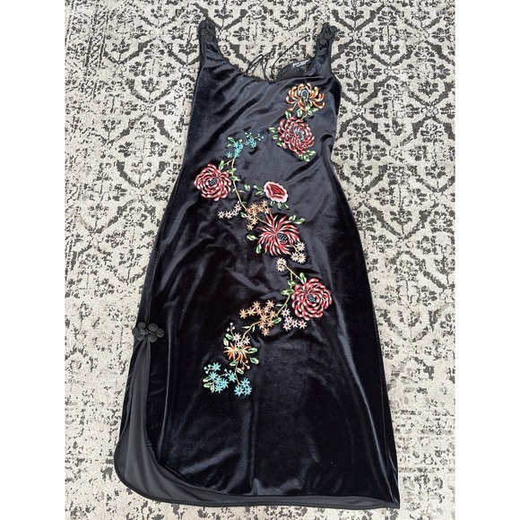 Vintage Betsey Johnson Black Velvet Embroidered Floral Detail Dress Sz 8 Stretch - Picture 1 of 12